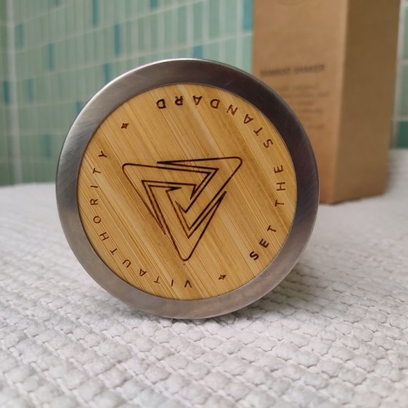 Stainless Steal Thermos with Bamboo Finish - Picture 6 of 8